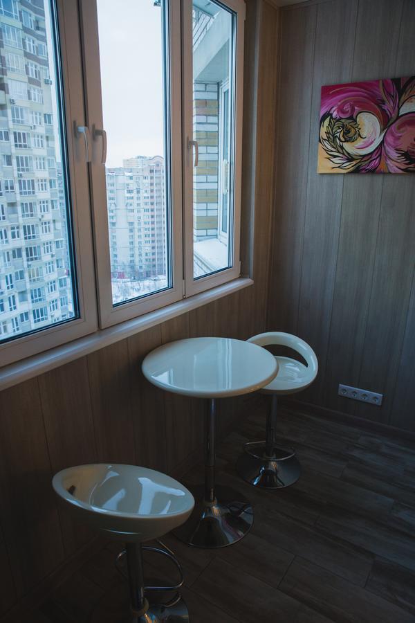 Apartments "Pleasure" เคียฟ ภายนอก รูปภาพ